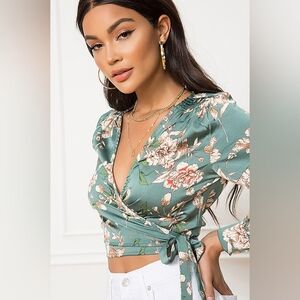 Superdown Remy Deep V Wrap Top Teal Floral Smocked Shoulders Adjustable Tie Sz S